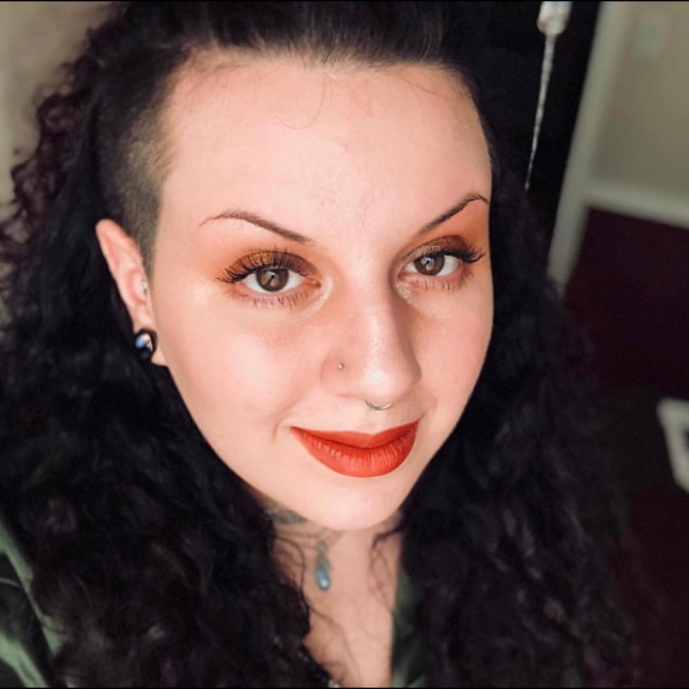 Meet your Posher, Jasmine